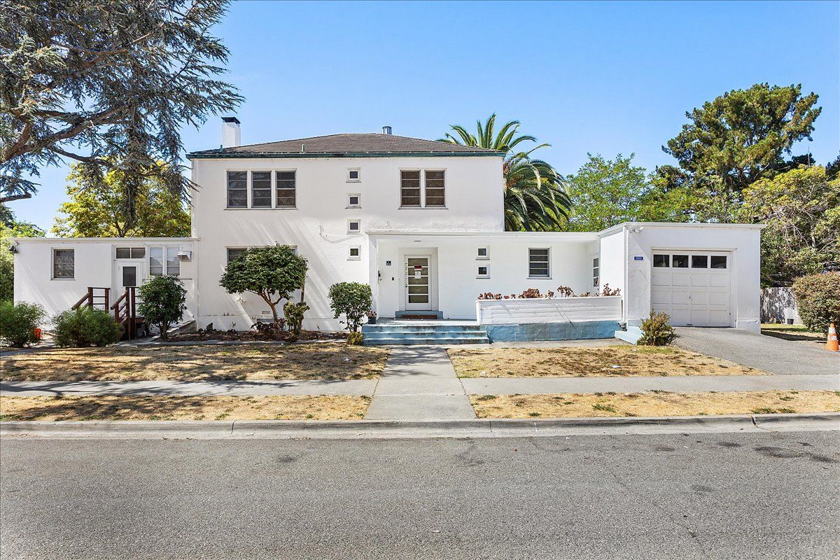 2801 Newport Road 
