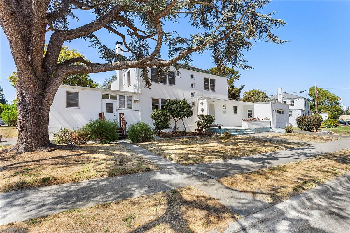 2801 Newport Road 