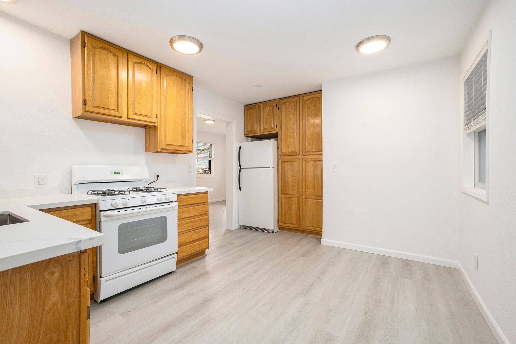 1712 Stanton St - lower unit