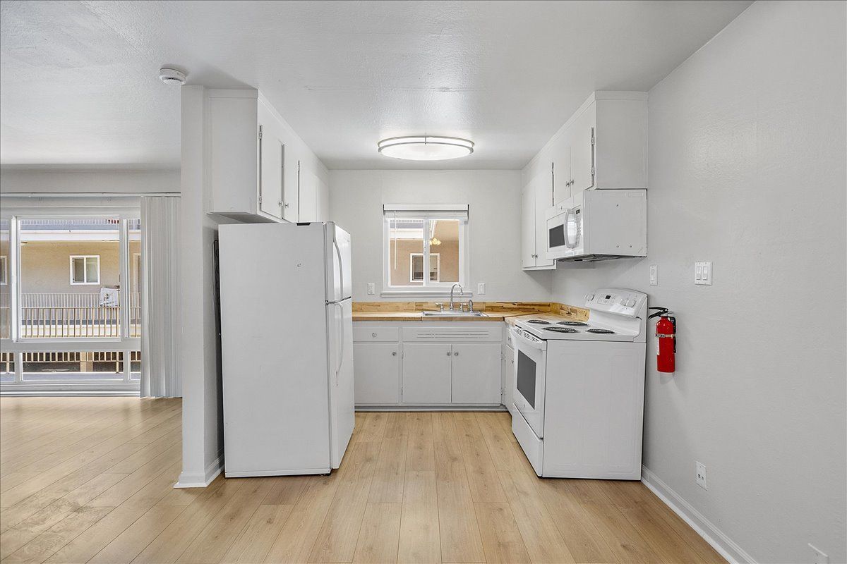 1715 Central Ave #12