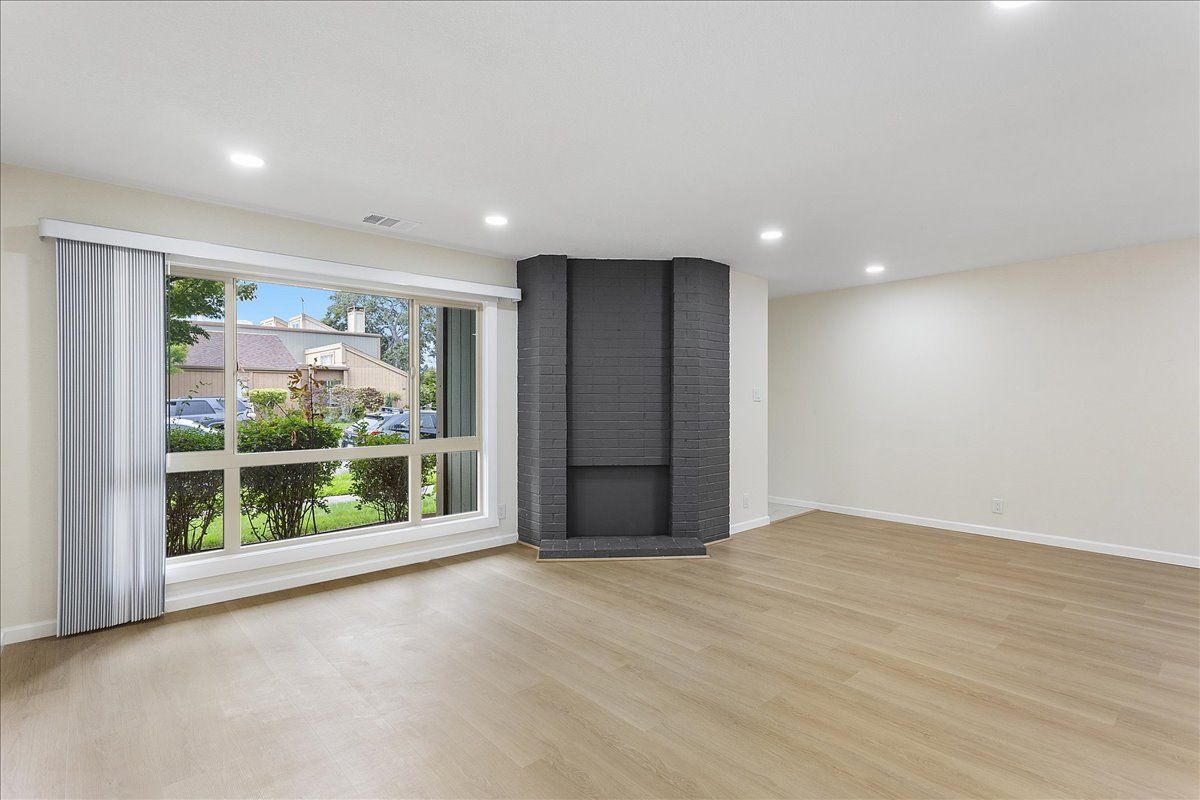1007 Tahiti Lane 