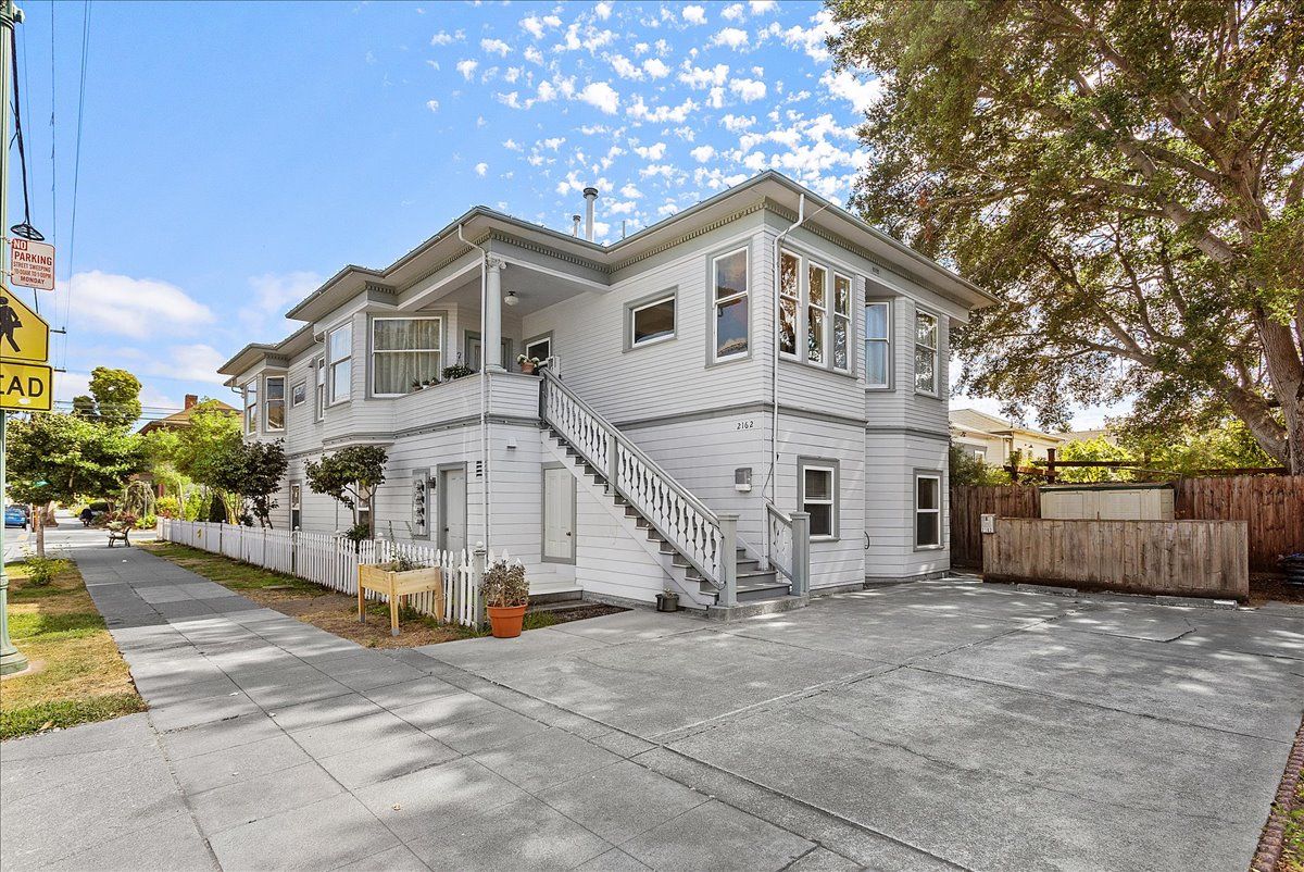 2162 Santa Clara Ave #B