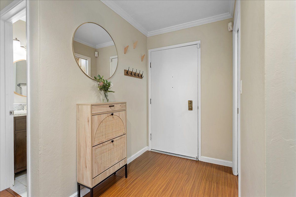 1311 Webster St #E103