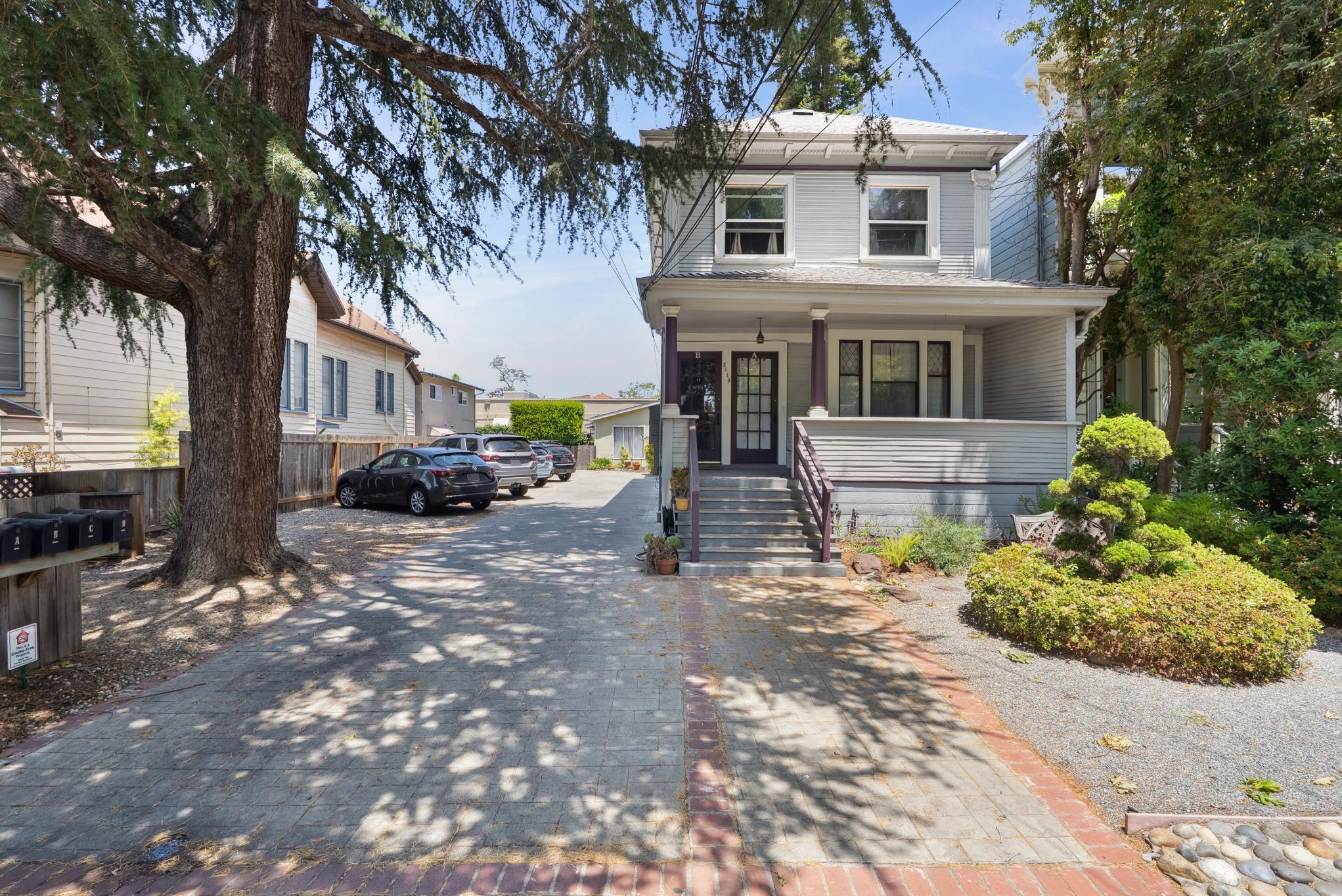 2117-19 Alameda Avenue