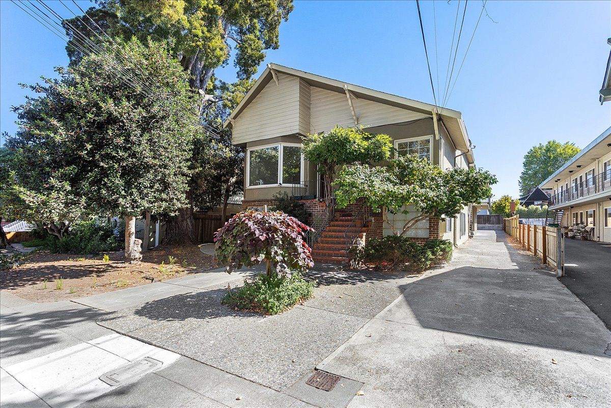 1526 Verdi St. #D