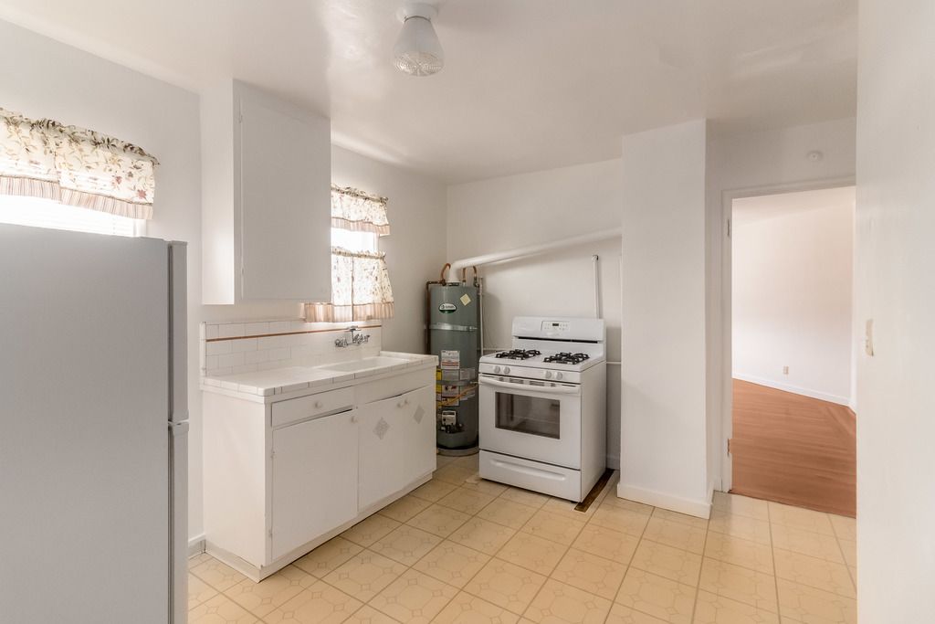 1535 Everett Street #5