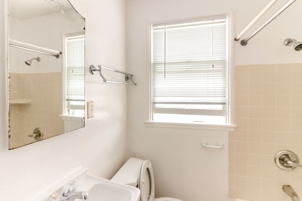 1535 Everett Street #5