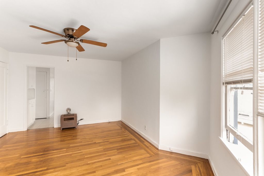 1535 Everett Street #5