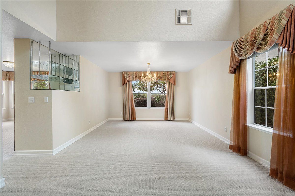 3 Cerruti Ct