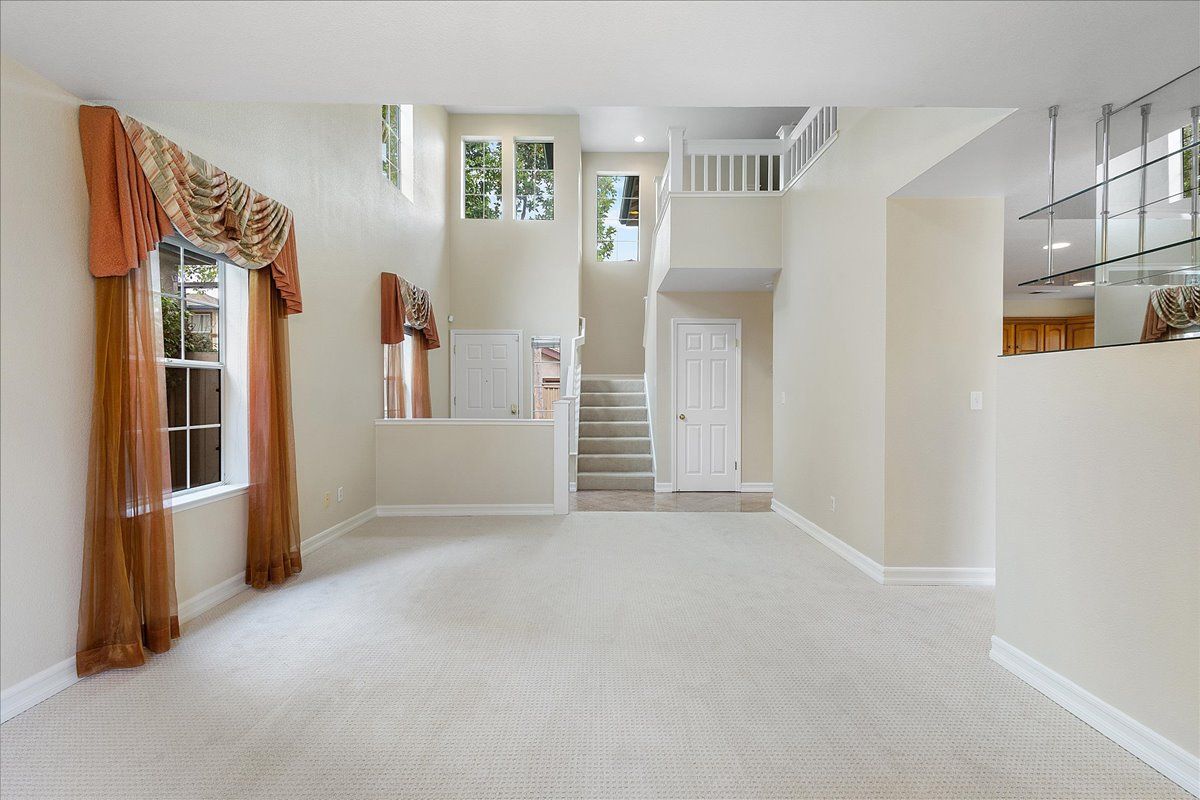 3 Cerruti Ct