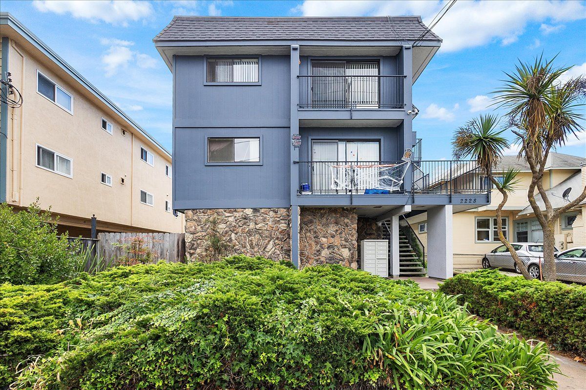 2228 Lincoln Ave #K