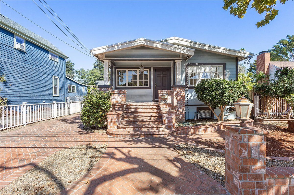 3229 Central Ave 