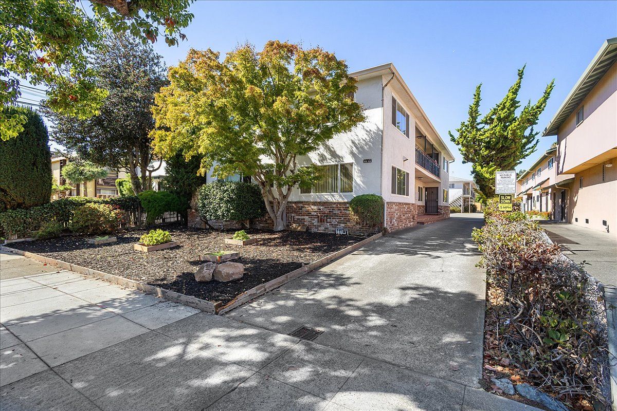 1337 Pearl Street #C