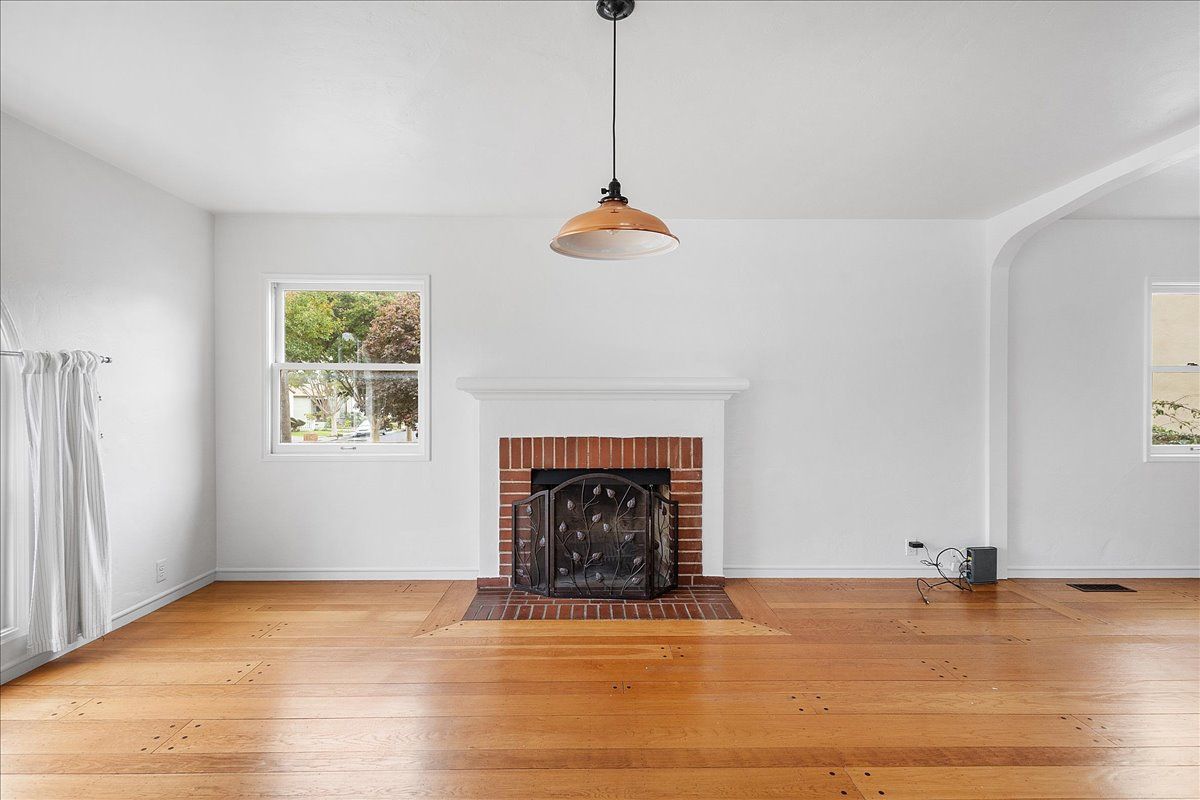 250 Lorraine Blvd