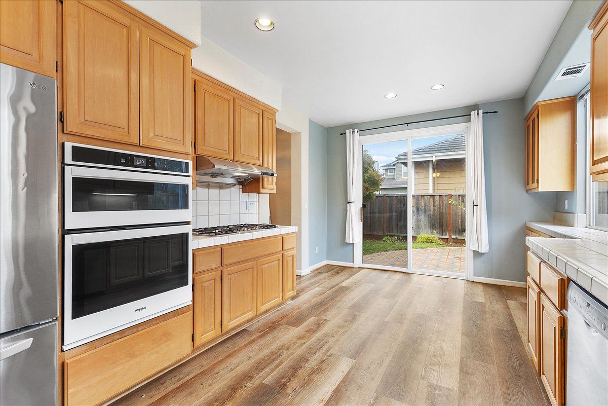 16 Smith Ct