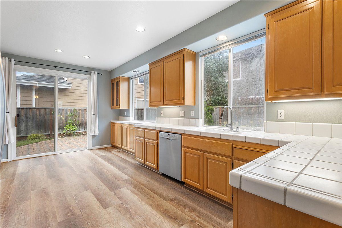 16 Smith Ct