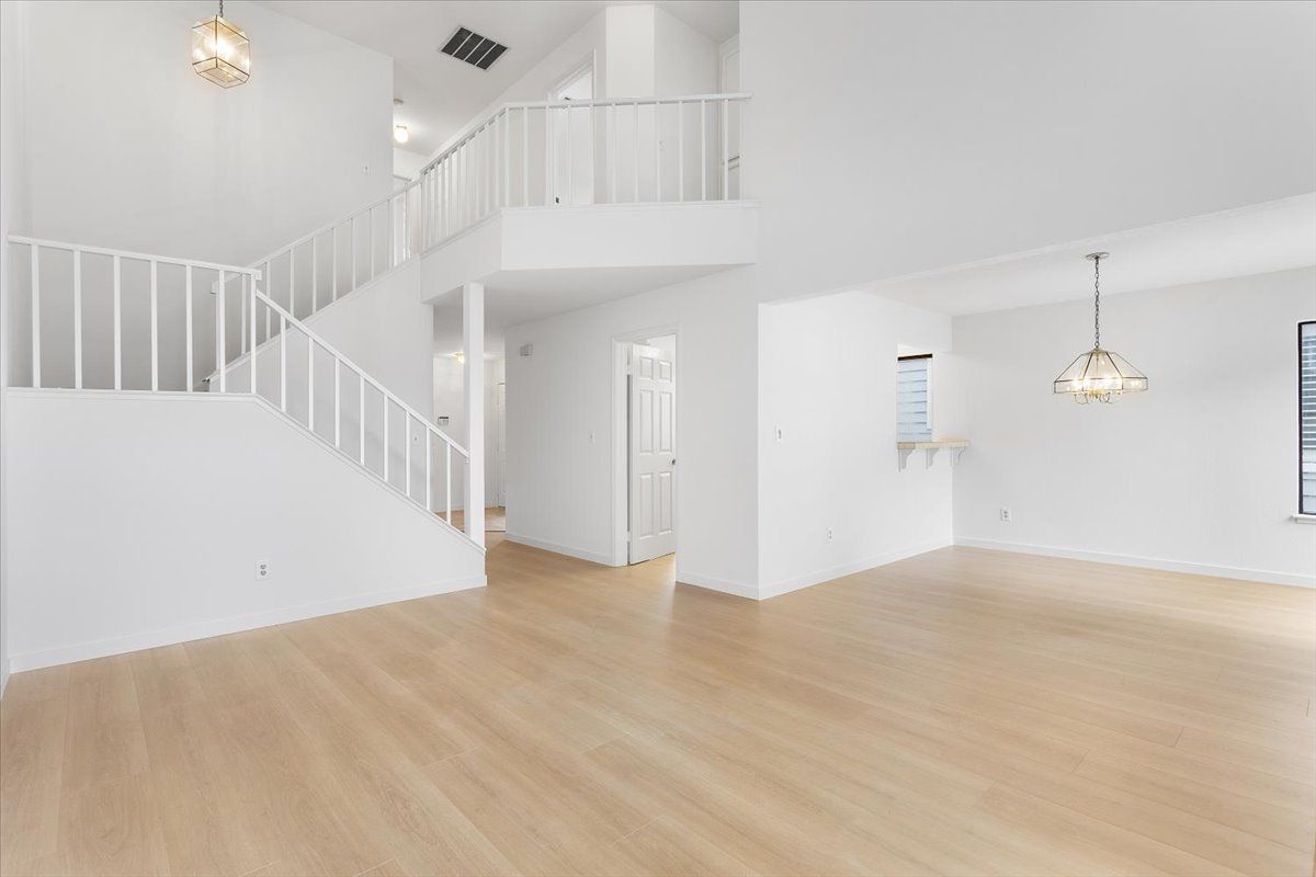 303 Delmonte Way