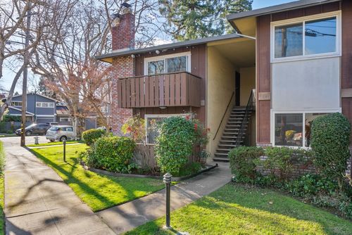 1401 Cottage St #D