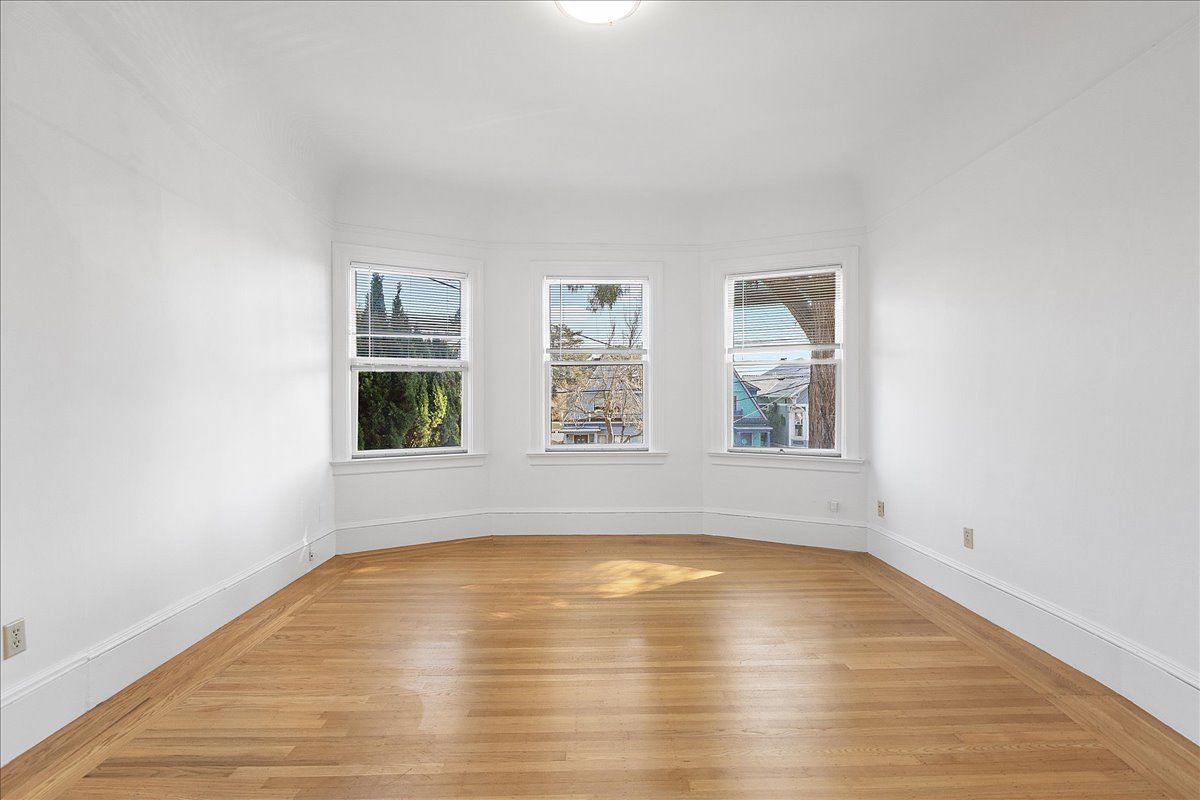 1147 Park Ave