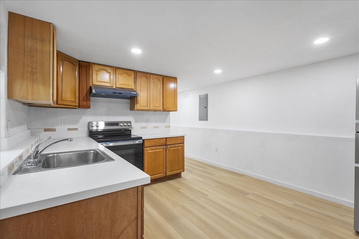 2246 Encinal Ave #B