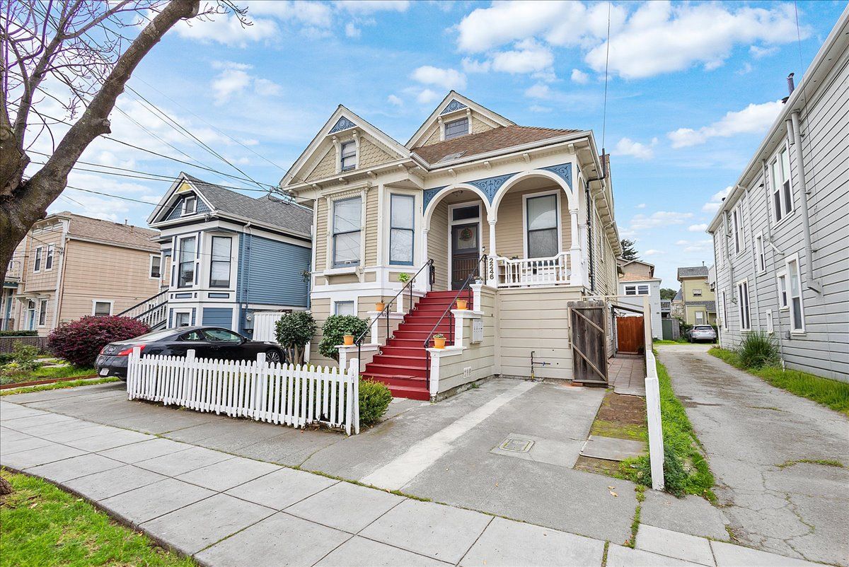2246 Encinal Ave #B
