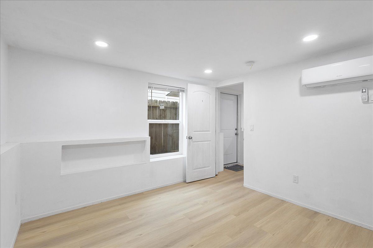 2246 Encinal Ave #B