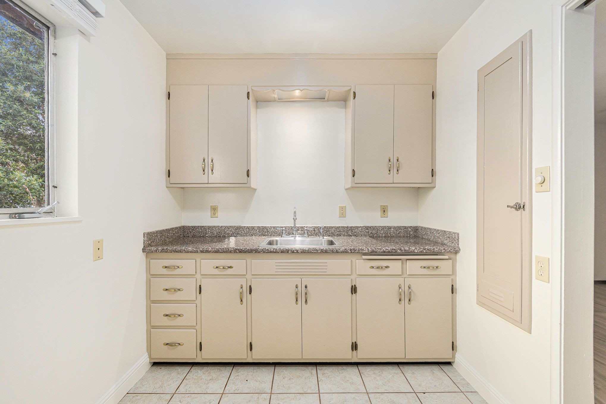 2145 Santa Clara Ave #H