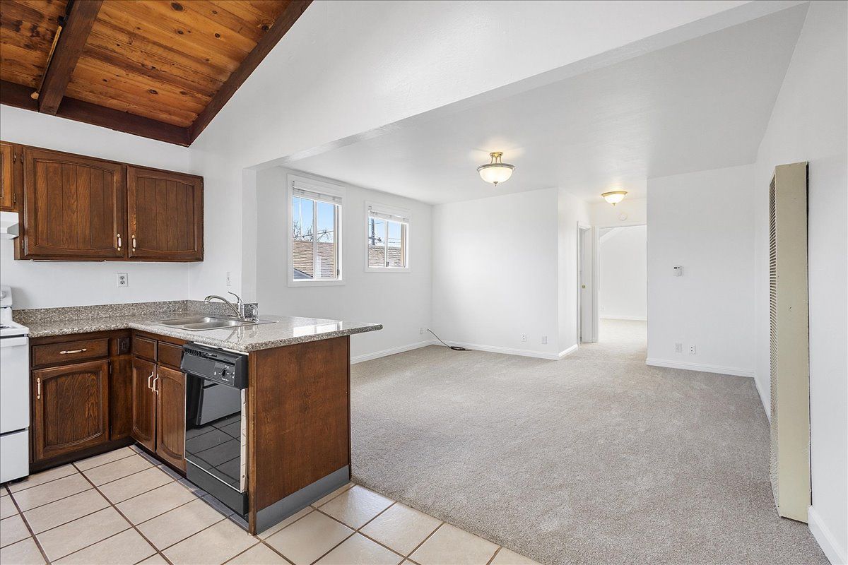 537 Central Ave #D