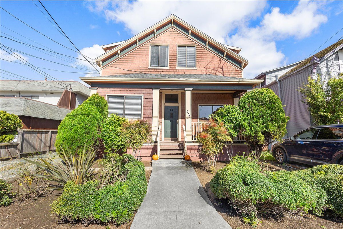 537 Central Ave #D