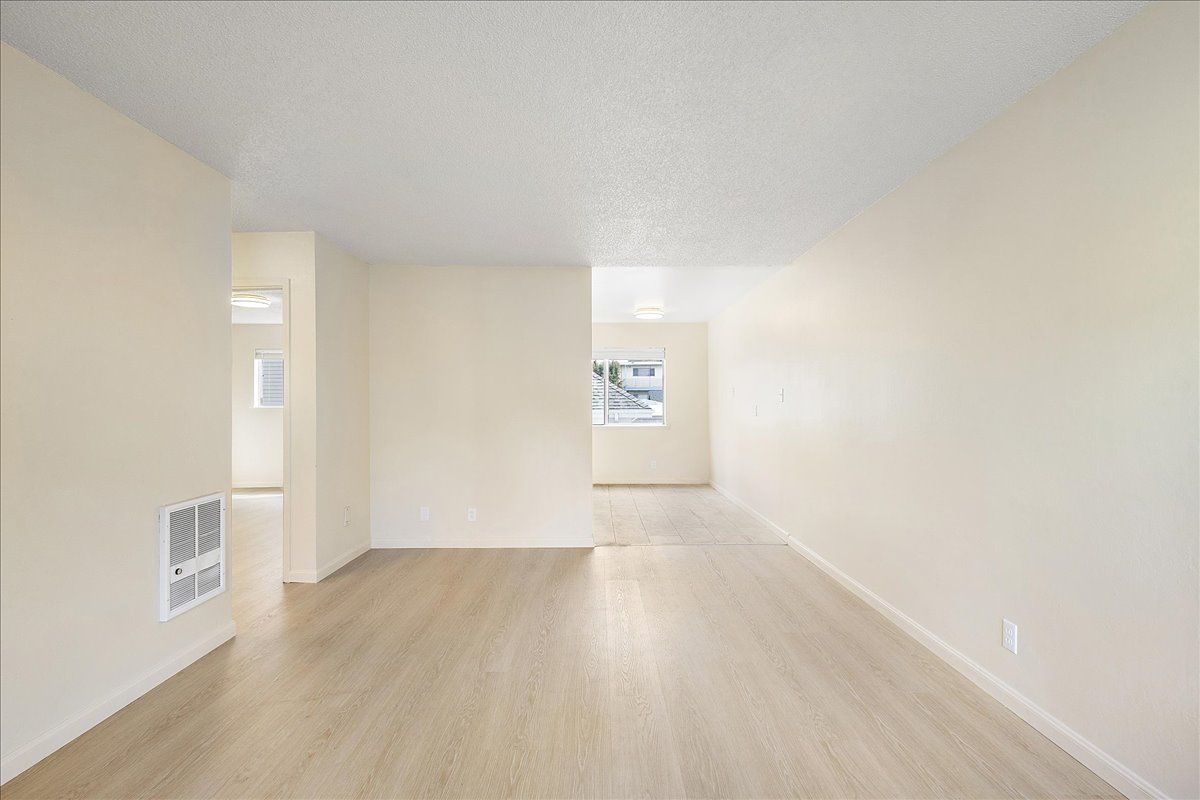 2208 San Antonio #D
