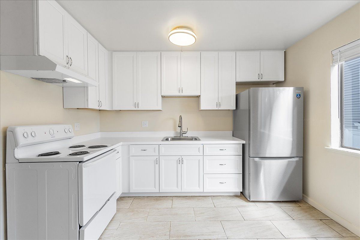 2208 San Antonio #D
