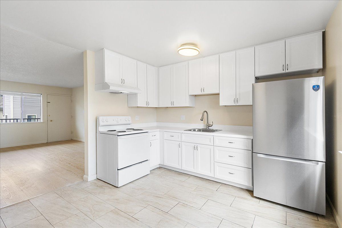 2208 San Antonio #D