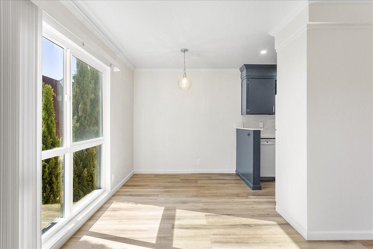 528 Merritt Ave #208