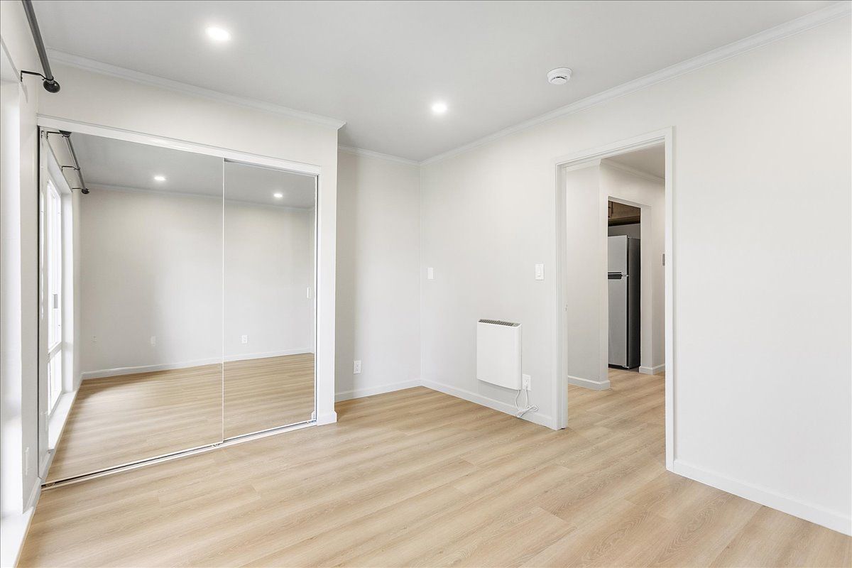 528 Merritt Ave #107