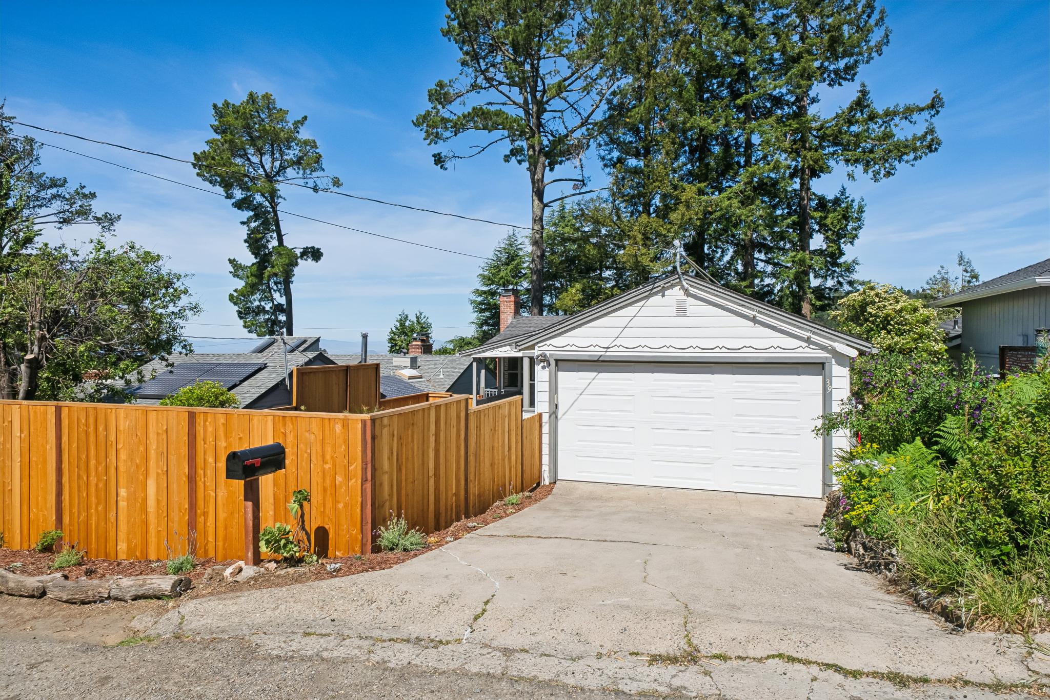 39 Chatsworth Ct