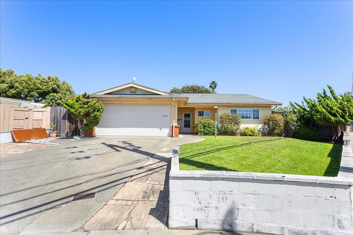 1229 Coral Reef Pl 