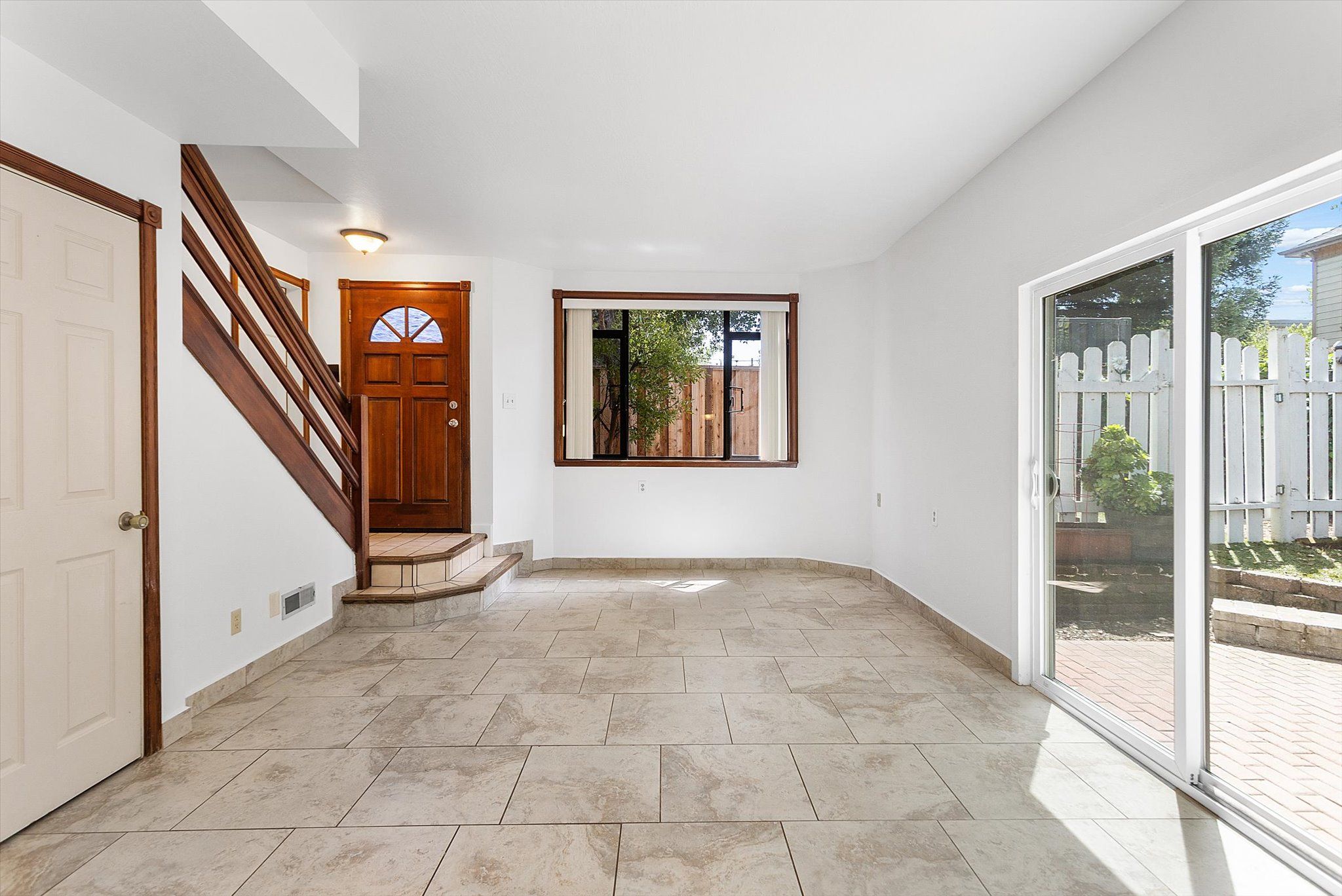 1527 Verdi Street 