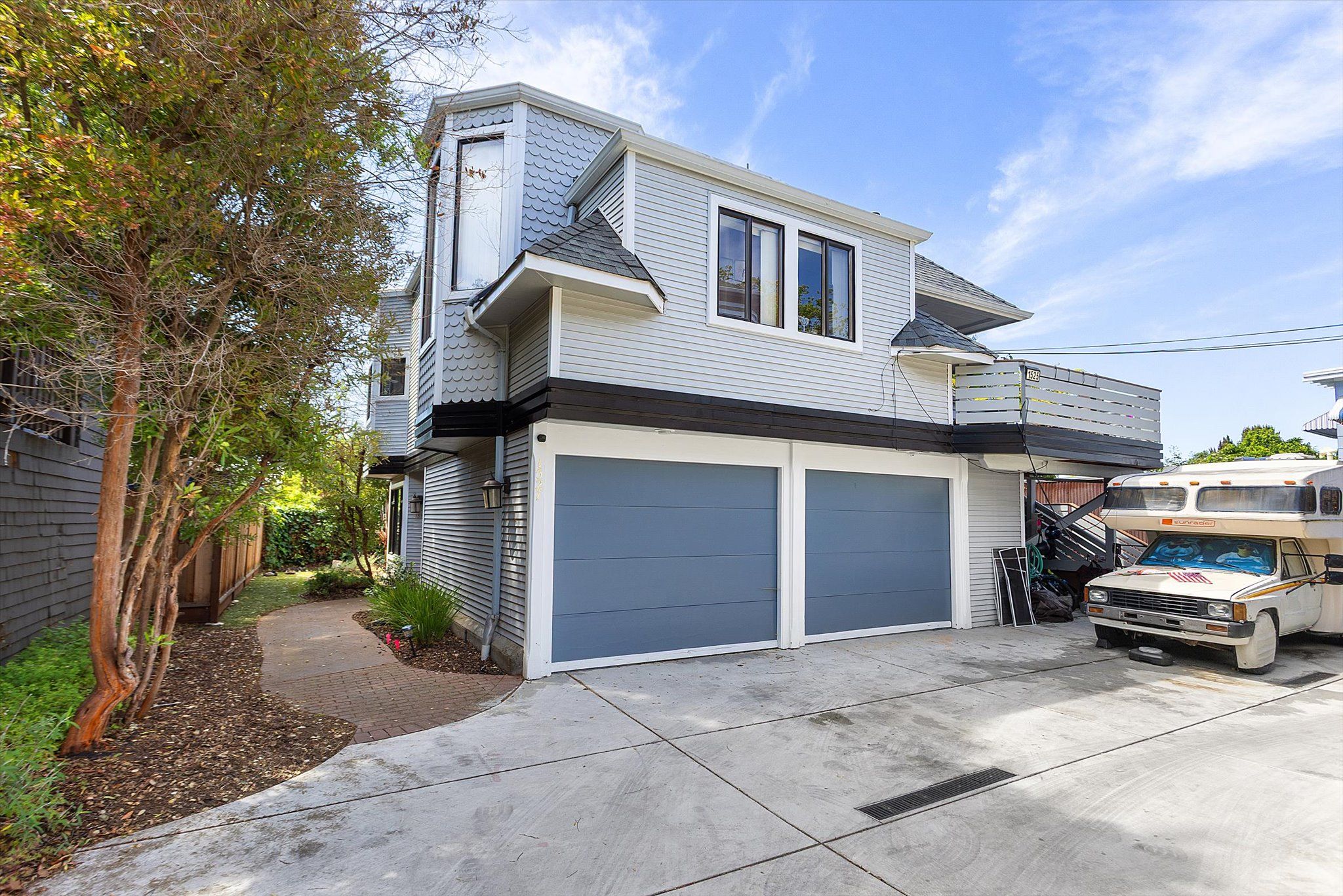 1527 Verdi Street 