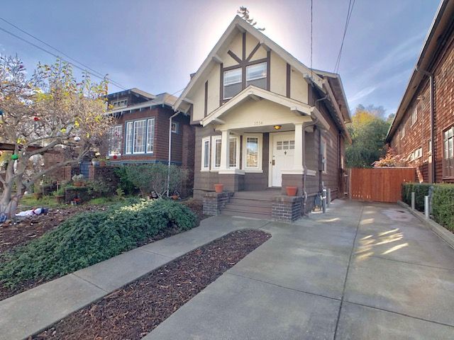 1714 Santa Clara Ave