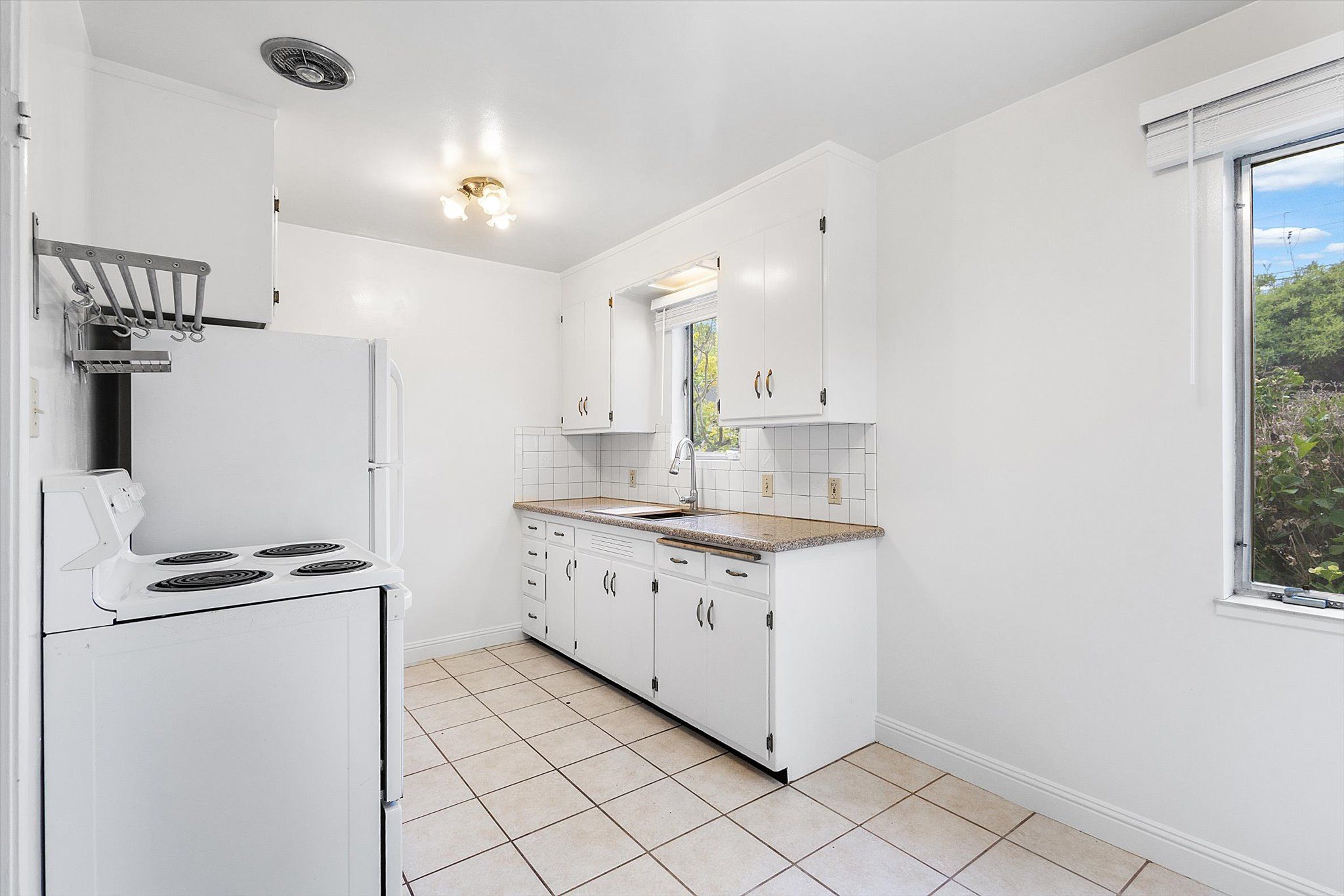 2145 Santa Clara Ave #A