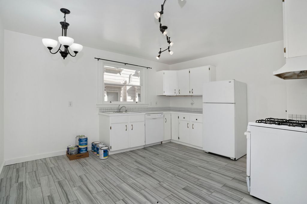 1529 Union Street #B