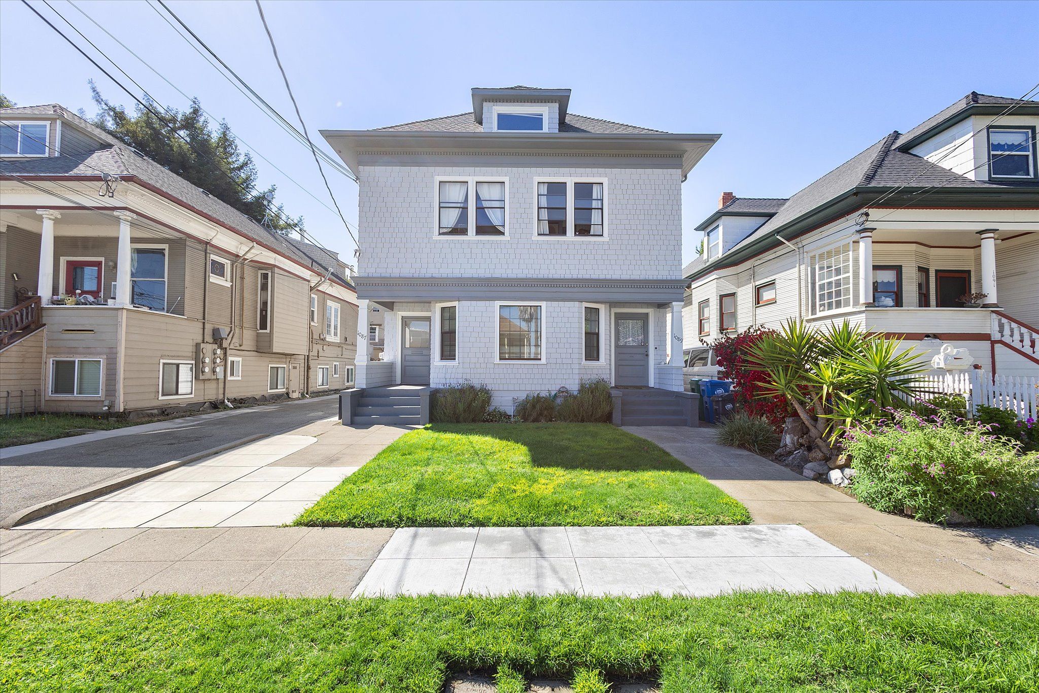 1087 Park Ave