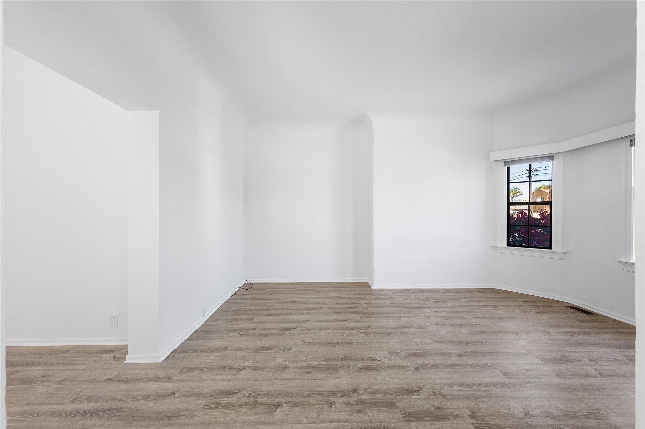 1087 Park Ave