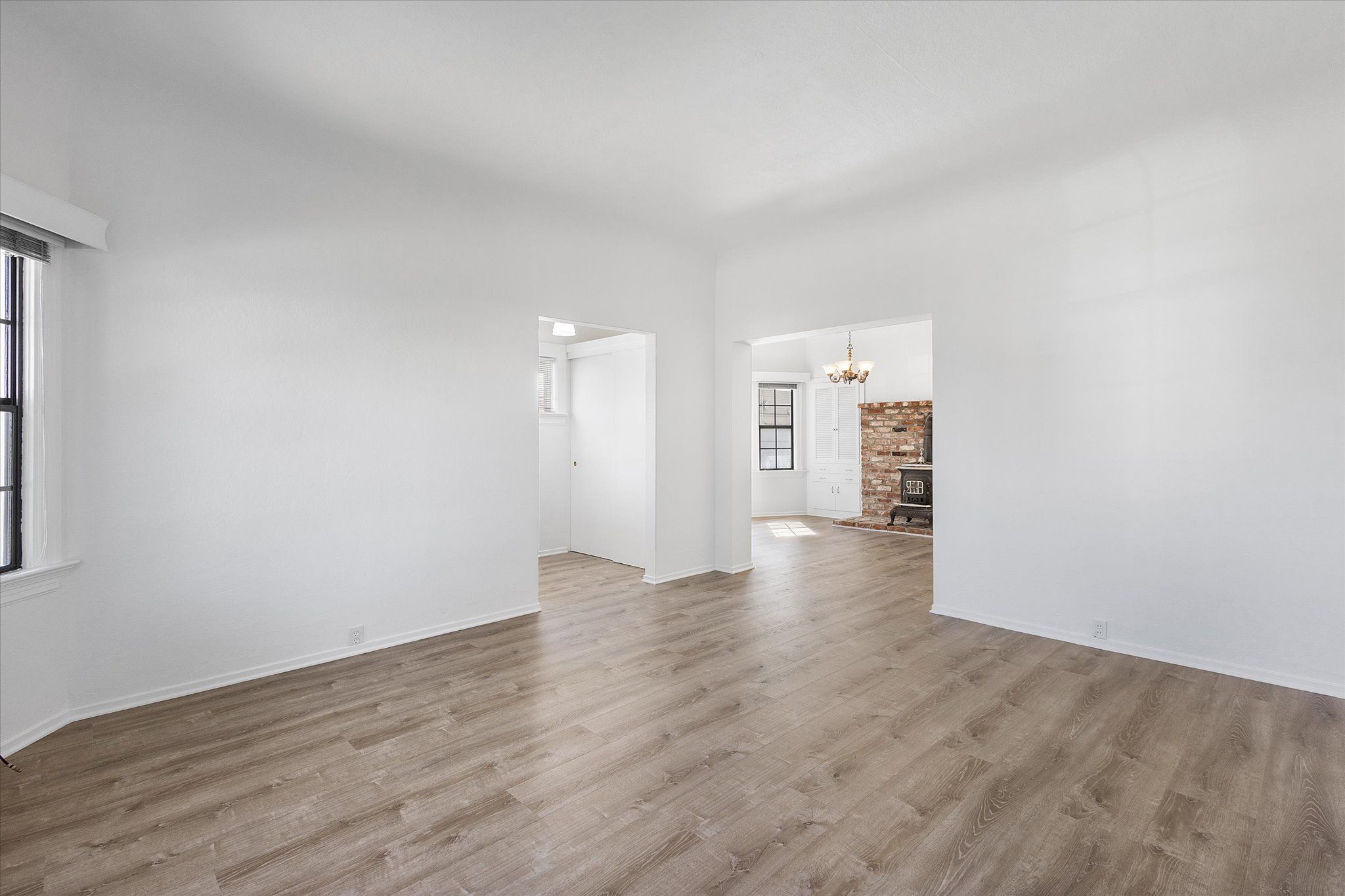 1087 Park Ave