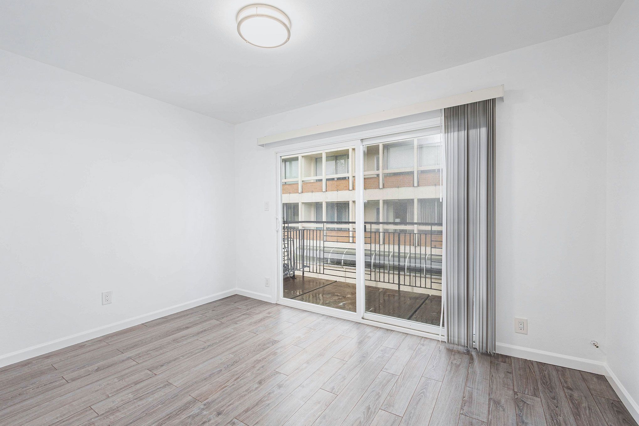 137 Montecito Ave #303