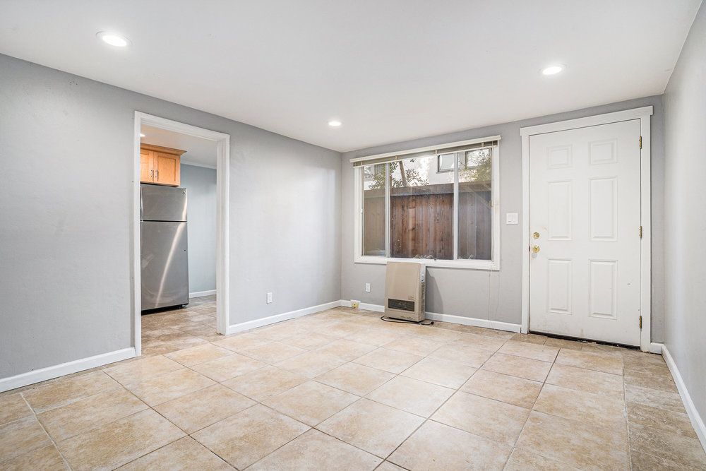 1203 Benton St.