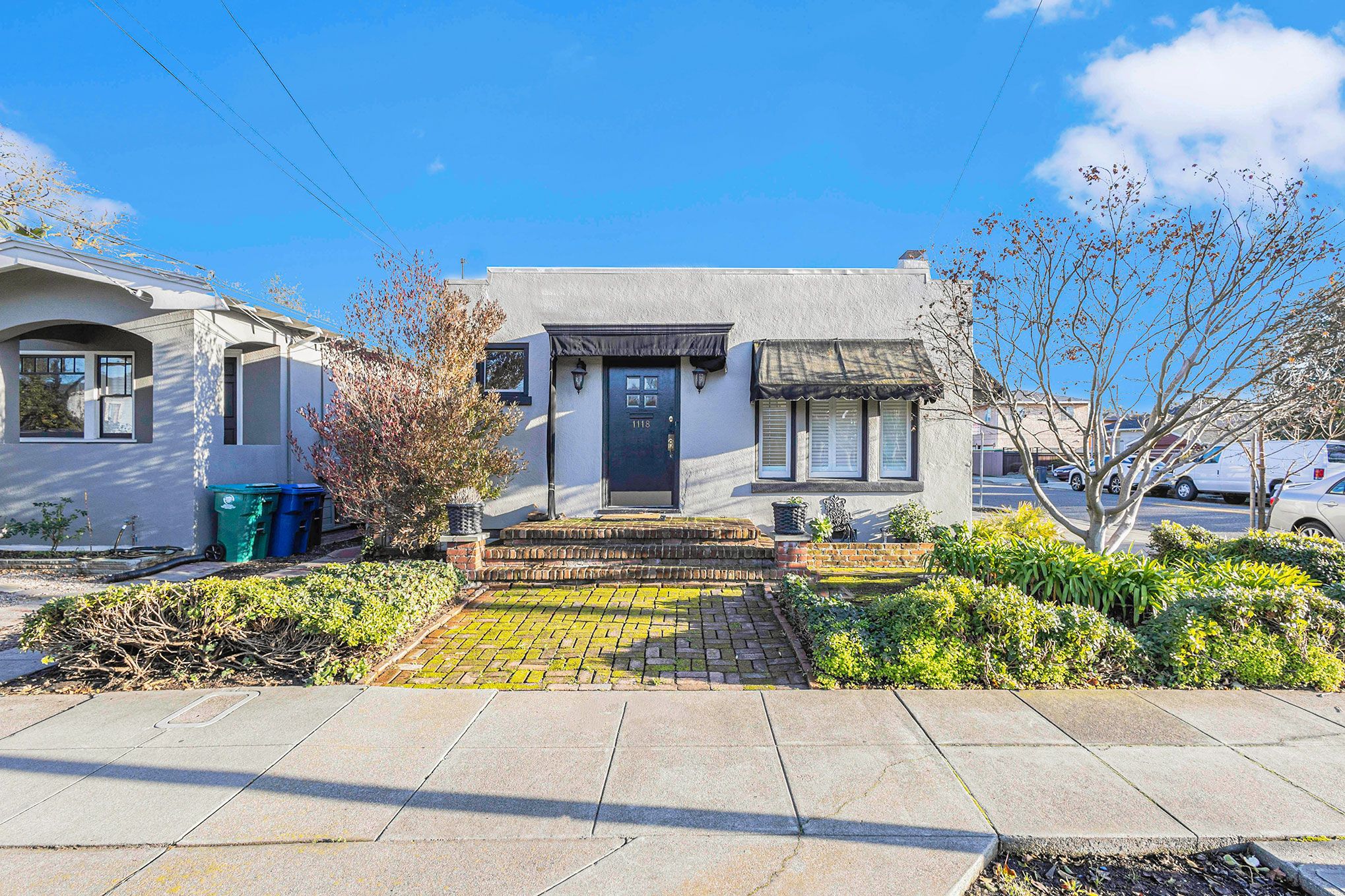 1118 High Street
