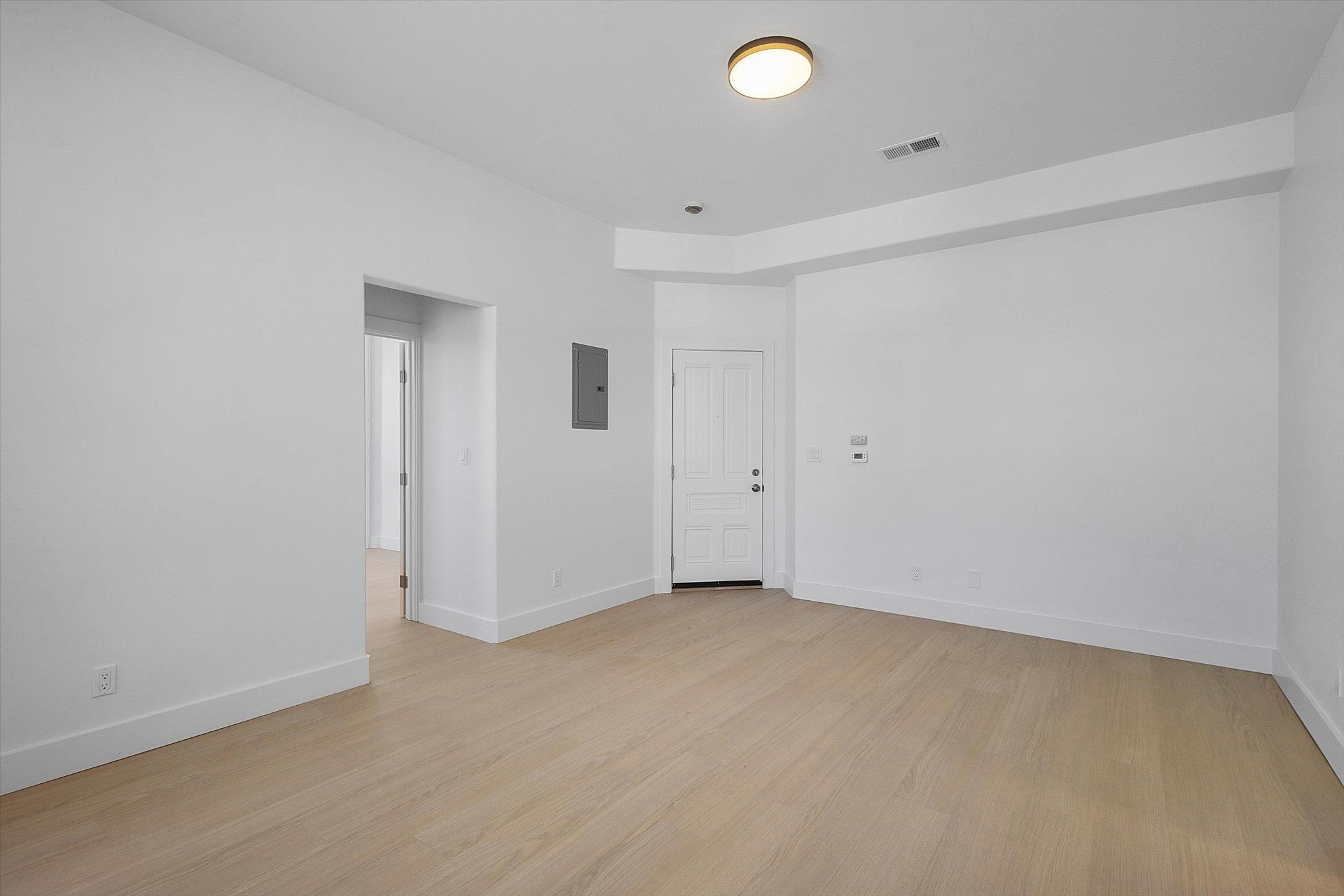 1533 Lafayette St #4