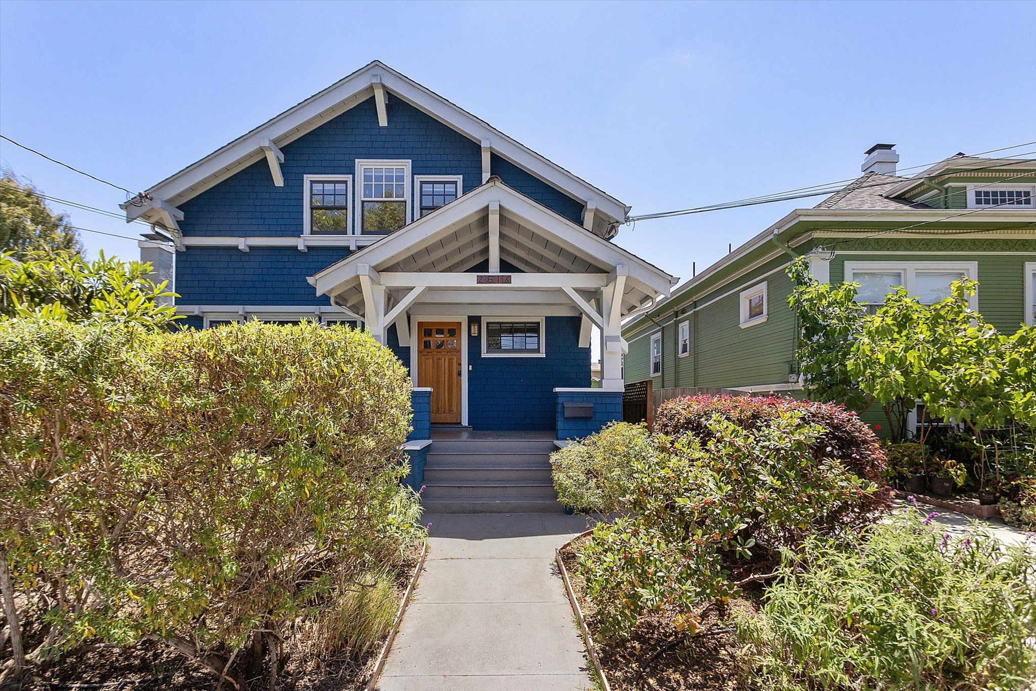 2516 Encinal Ave