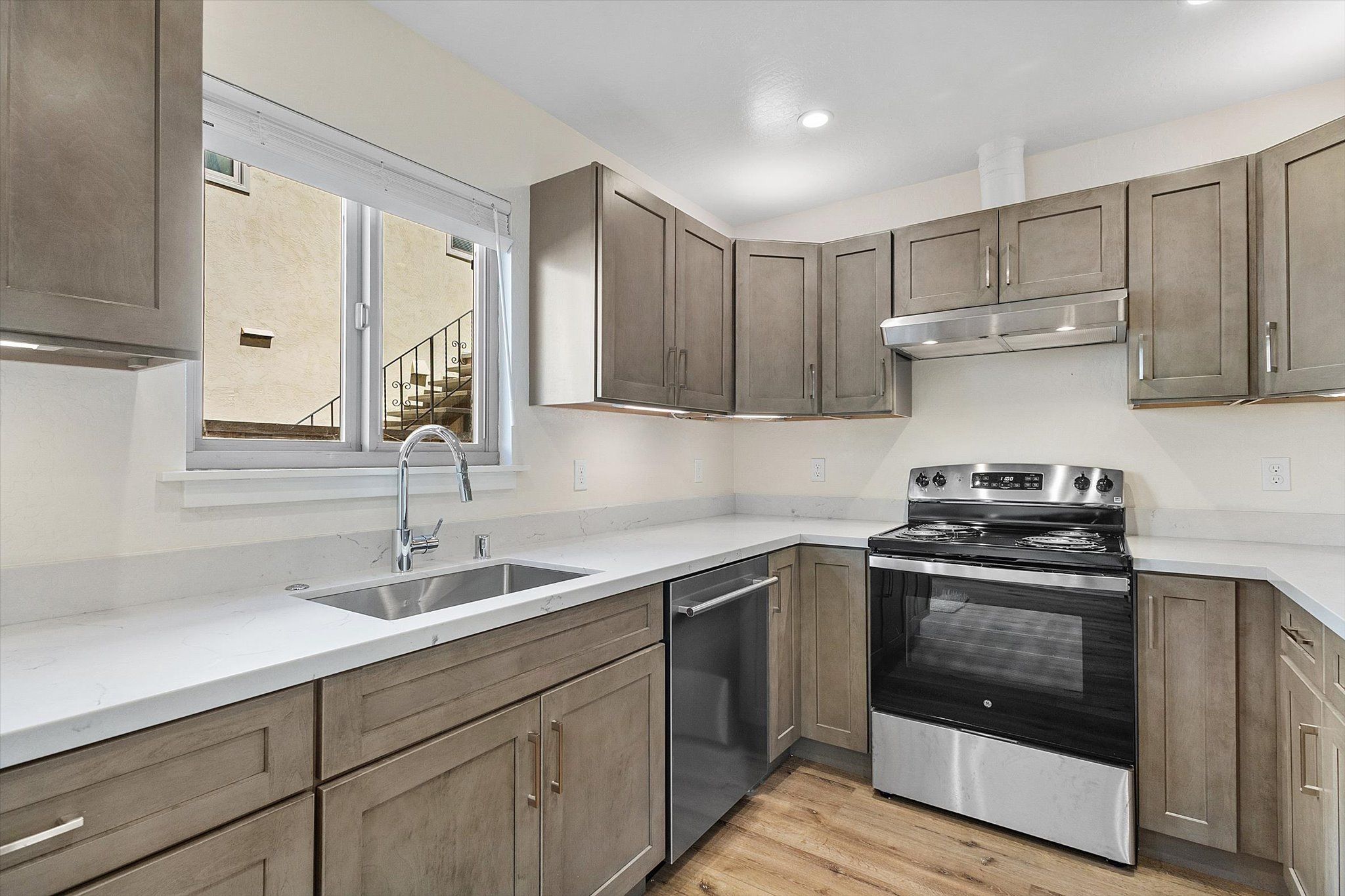 2015 Central Ave #C